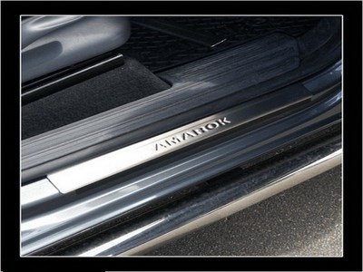 Накладки на пороги  (нерж.) 4 шт VW AMAROK 2010 >